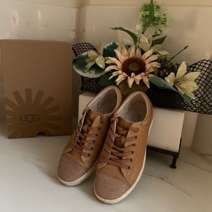 UGG TAYA Sneaker size 8.5 brown